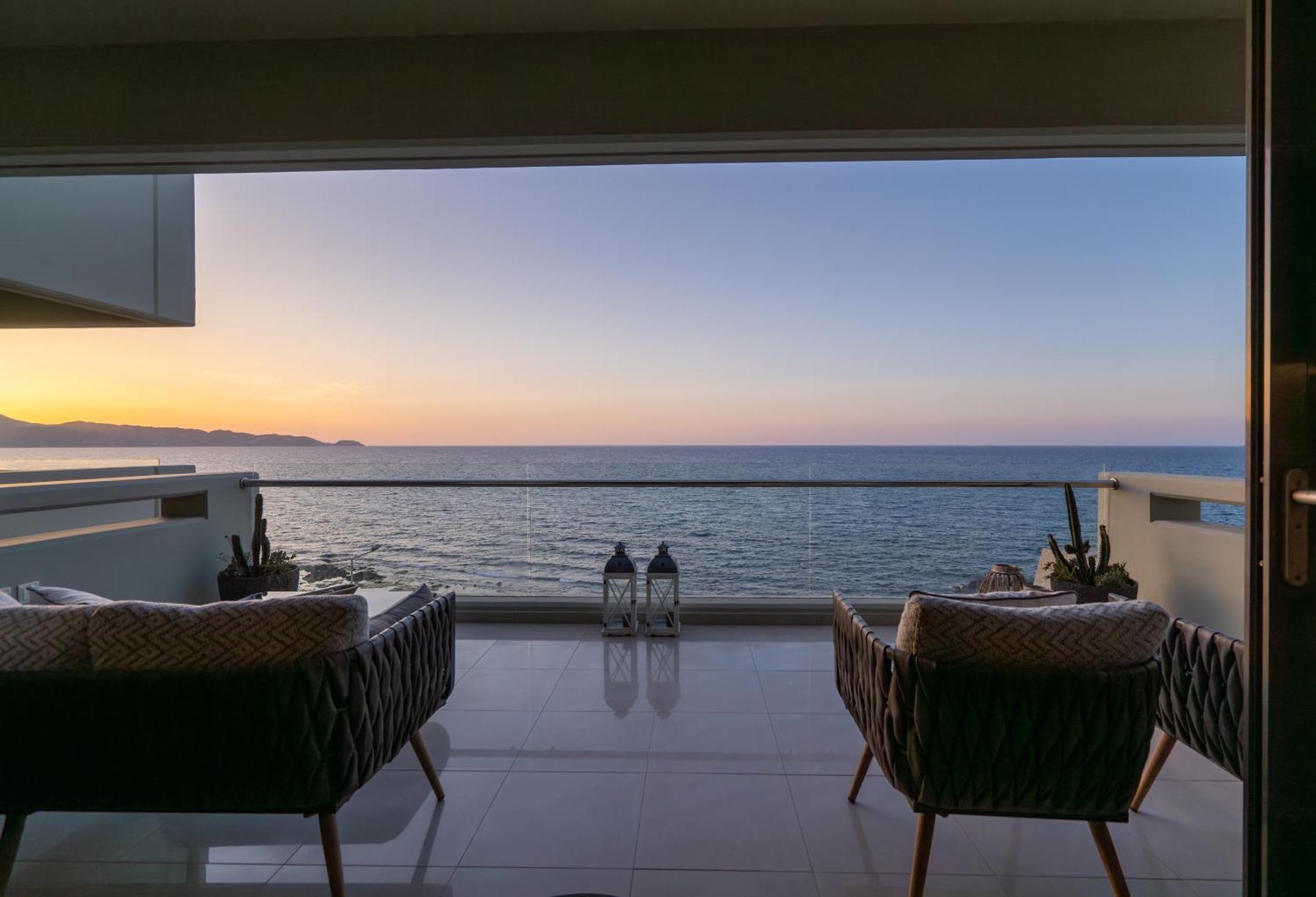C.P. Luxury Suite Heraklion  Exterior photo